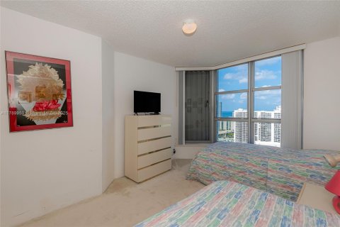 Copropriété à vendre à Aventura, Floride: 2 chambres, 126.81 m2 № 1730953 - photo 18