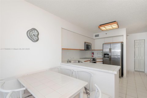 Copropriété à vendre à Aventura, Floride: 2 chambres, 126.81 m2 № 1730953 - photo 13