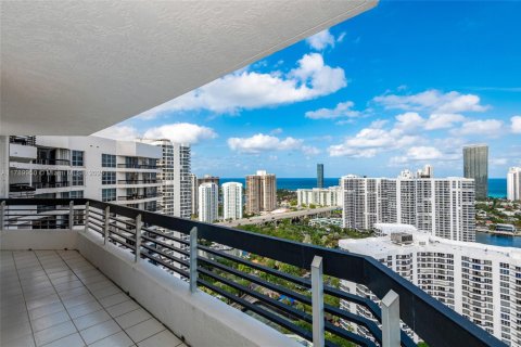 Copropriété à vendre à Aventura, Floride: 2 chambres, 126.81 m2 № 1730953 - photo 28