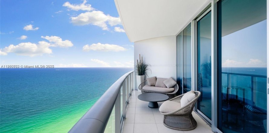 Condo à Sunny Isles Beach, Floride, 3 chambres  № 1889100