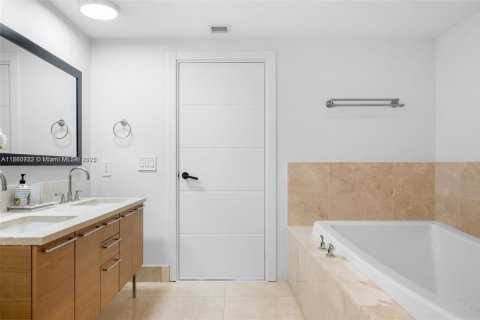 Copropriété à louer à Sunny Isles Beach, Floride: 3 chambres, 179.02 m2 № 1889100 - photo 11