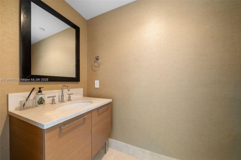 Copropriété à louer à Sunny Isles Beach, Floride: 3 chambres, 179.02 m2 № 1889100 - photo 21