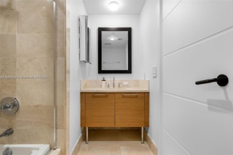 Copropriété à louer à Sunny Isles Beach, Floride: 3 chambres, 179.02 m2 № 1889100 - photo 18