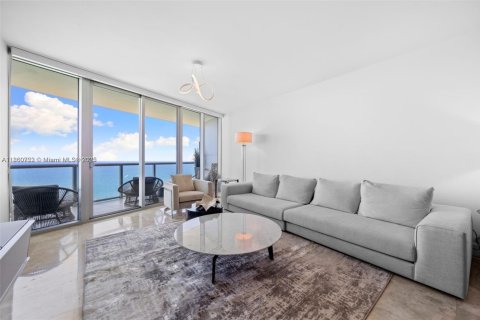 Copropriété à louer à Sunny Isles Beach, Floride: 3 chambres, 179.02 m2 № 1889100 - photo 4
