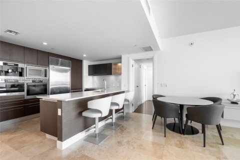 Copropriété à louer à Sunny Isles Beach, Floride: 3 chambres, 179.02 m2 № 1889100 - photo 5