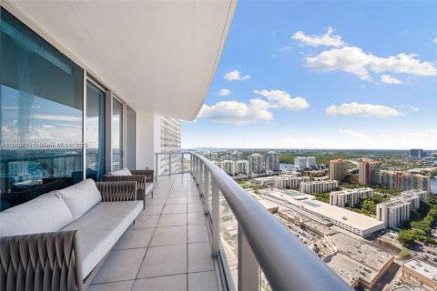 Copropriété à louer à Sunny Isles Beach, Floride: 3 chambres, 179.02 m2 № 1889100 - photo 19