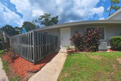 Touwnhouse à vendre à Altamonte Springs, Floride: 2 chambres, 86.58 m2 № 1855742 - photo 1