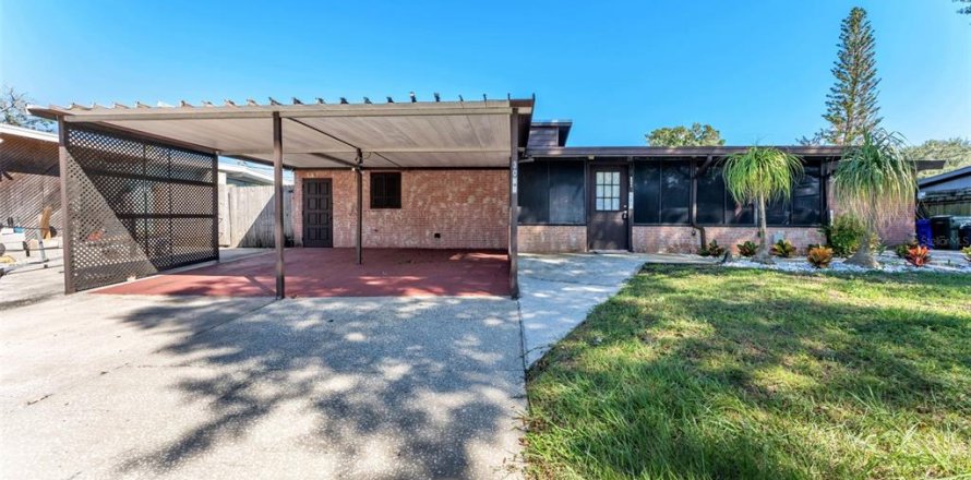 Villa ou maison à Lakeland, Floride 4 chambres, 155.7 m2 № 2420389
