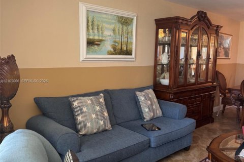 Copropriété à vendre à Dania Beach, Floride: 2 chambres, 106.28 m2 № 2407204 - photo 11