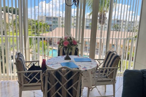 Copropriété à vendre à Dania Beach, Floride: 2 chambres, 106.28 m2 № 2407204 - photo 2