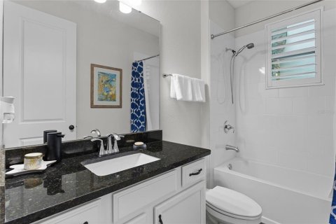 House in Orlando, Florida 3 bedrooms, 187.66 sq.m. № 1873701 - photo 7