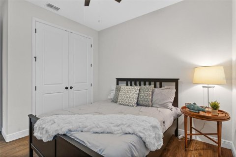 House in Orlando, Florida 3 bedrooms, 187.66 sq.m. № 1873701 - photo 9