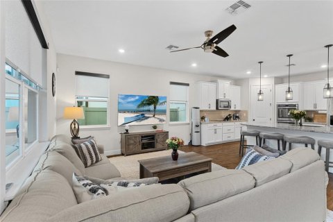 House in Orlando, Florida 3 bedrooms, 187.66 sq.m. № 1873701 - photo 29