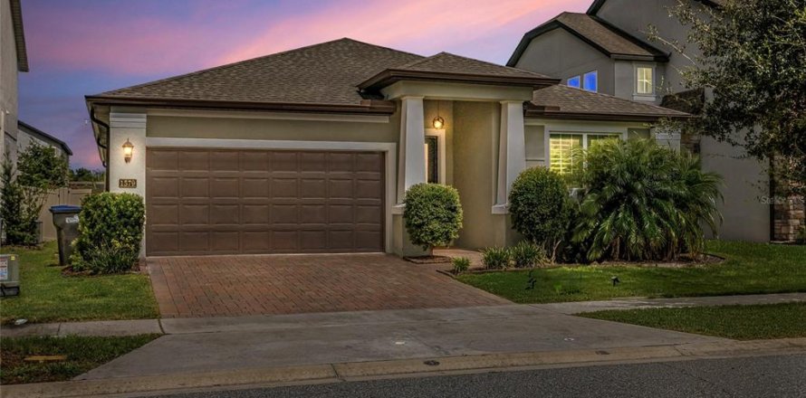 House in Orlando, Florida 3 bedrooms, 187.66 sq.m. № 1873701
