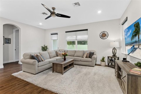 House in Orlando, Florida 3 bedrooms, 187.66 sq.m. № 1873701 - photo 28