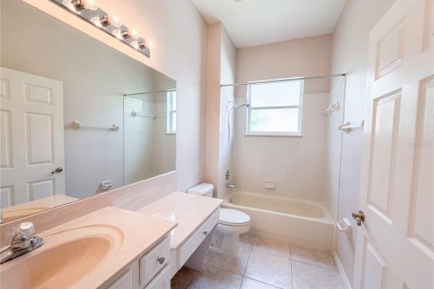 House in Summerfield, Florida 2 bedrooms, 151.43 sq.m. № 2312614 - photo 19