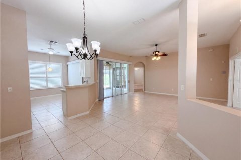 House in Summerfield, Florida 2 bedrooms, 151.43 sq.m. № 2312614 - photo 8