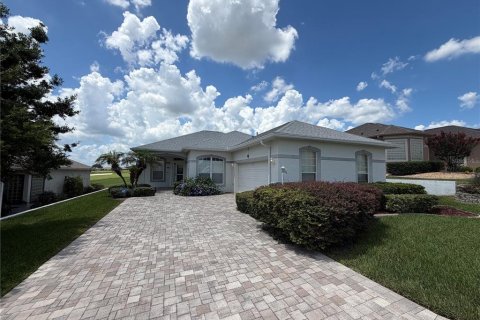 House in Summerfield, Florida 2 bedrooms, 151.43 sq.m. № 2312614 - photo 3
