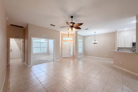 House in Summerfield, Florida 2 bedrooms, 151.43 sq.m. № 2312614 - photo 5