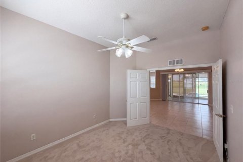 House in Summerfield, Florida 2 bedrooms, 151.43 sq.m. № 2312614 - photo 17