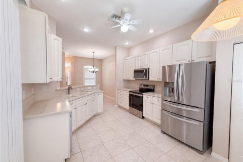 House in Summerfield, Florida 2 bedrooms, 151.43 sq.m. № 2312614 - photo 12