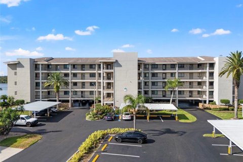 Condo in Port Richey, Florida, 2 bedrooms № 2216637