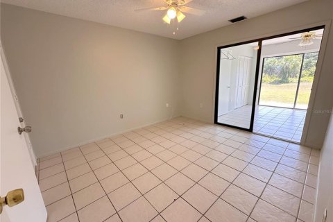 Apartamento en alquiler en Rotonda, Florida, 2 dormitorios, 76.64 m2 № 2284669 - foto 8