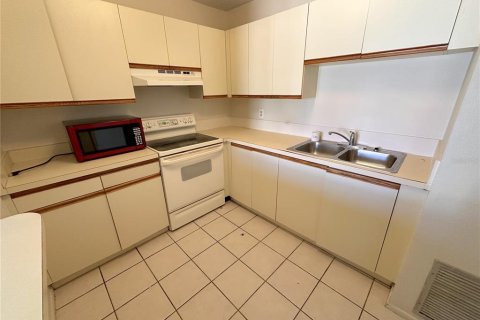 Apartamento en alquiler en Rotonda, Florida, 2 dormitorios, 76.64 m2 № 2284669 - foto 5