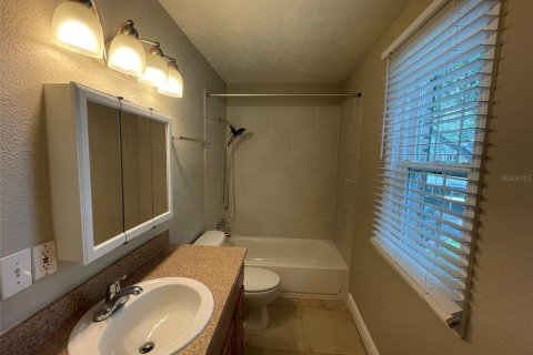 Condo in Tampa, Florida, 1 bedroom № 2206292 - photo 27