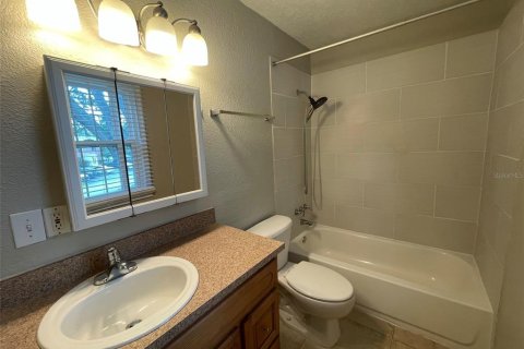 Condo in Tampa, Florida, 1 bedroom № 2206292 - photo 28