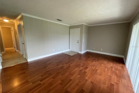 Condo in Tampa, Florida, 1 bedroom № 2206292 - photo 7