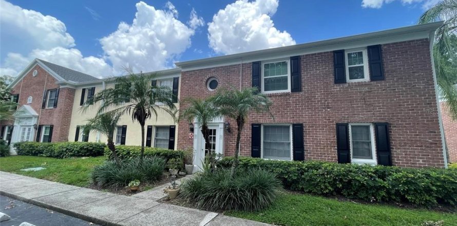 Condo in Tampa, Florida, 1 bedroom № 2206292