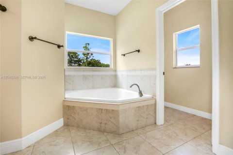 Villa ou maison à vendre à West Palm Beach, Floride: 4 chambres, 234.02 m2 № 2253899 - photo 26