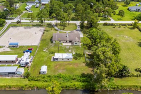 Villa ou maison à vendre à West Palm Beach, Floride: 4 chambres, 234.02 m2 № 2253899 - photo 5