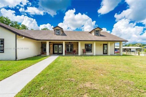 Villa ou maison à vendre à West Palm Beach, Floride: 4 chambres, 234.02 m2 № 2253899 - photo 4