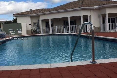 Touwnhouse à louer à Homestead, Floride: 3 chambres, 153.94 m2 № 1947240 - photo 19