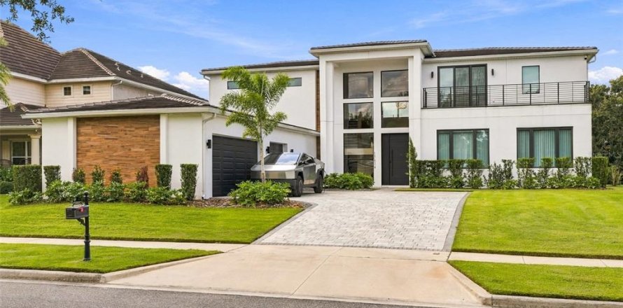 House in Winter Garden, Florida 6 bedrooms, 613.25 sq.m. № 2391290