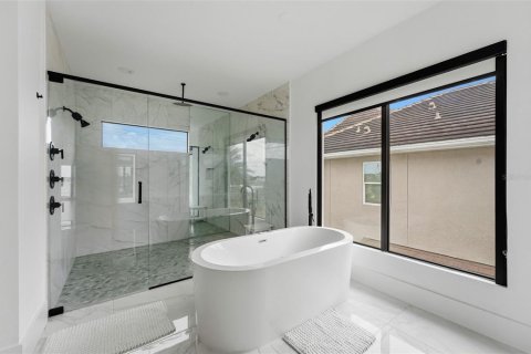 House in Winter Garden, Florida 6 bedrooms, 613.25 sq.m. № 2391290 - photo 22