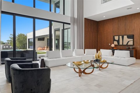 House in Winter Garden, Florida 6 bedrooms, 613.25 sq.m. № 2391290 - photo 8