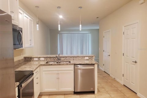 Adosado en alquiler en Tampa, Florida, 2 dormitorios, 147.53 m2 № 1871203 - foto 2