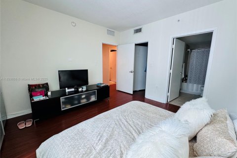 Купить кондоминиум в Майами, Флорида 2 спальни, 136.29м2, № 1828778 - фото 12