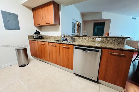 Купить кондоминиум в Майами, Флорида 2 спальни, 136.29м2, № 1828778 - фото 8
