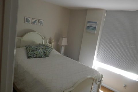 Снять в аренду кондоминиум в Сент-Питерсберг, Флорида 2 комнаты, 116.59м2, № 1637232 - фото 7