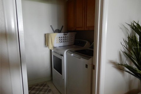 Снять в аренду кондоминиум в Сент-Питерсберг, Флорида 2 комнаты, 116.59м2, № 1637232 - фото 9