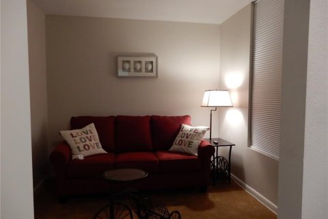 Снять в аренду кондоминиум в Сент-Питерсберг, Флорида 2 комнаты, 116.59м2, № 1637232 - фото 8