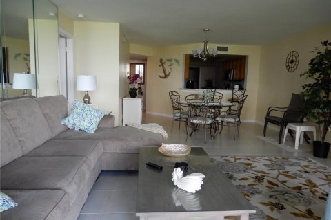 Снять в аренду кондоминиум в Сент-Питерсберг, Флорида 2 комнаты, 116.59м2, № 1637232 - фото 6