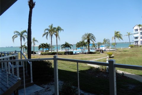 Снять в аренду кондоминиум в Сент-Питерсберг, Флорида 2 комнаты, 116.59м2, № 1637232 - фото 14