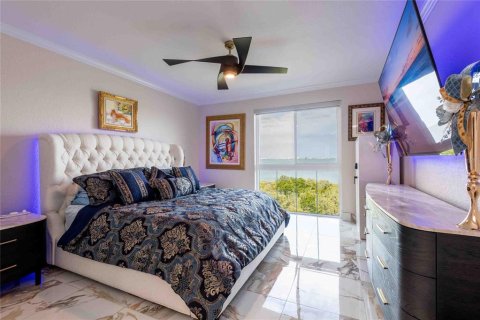 Condominio en venta en Saint Petersburg, Florida, 3 dormitorios, 153.57 m2 № 2221611 - foto 17
