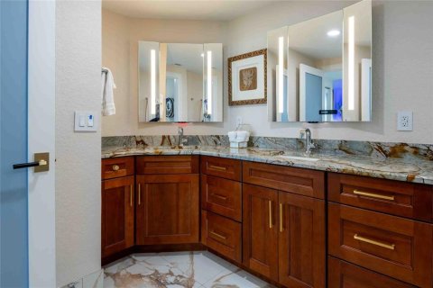 Condominio en venta en Saint Petersburg, Florida, 3 dormitorios, 153.57 m2 № 2221611 - foto 19