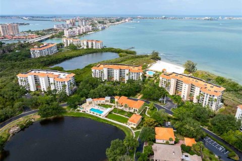 Condominio en venta en Saint Petersburg, Florida, 3 dormitorios, 153.57 m2 № 2221611 - foto 3